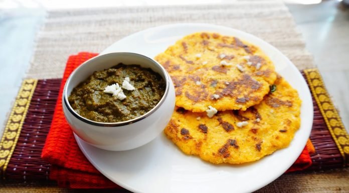 Sarso Ka Saag Aur Makki Roti Sarso Ka Saag Aur Makki Roti