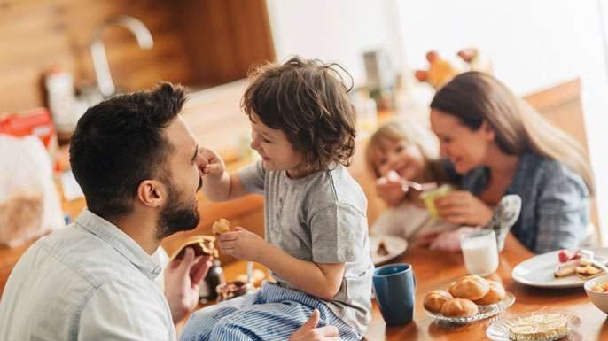 How to get rid of Mobile Phone Addiction of Toddlers How to get rid of Mobile Phone Addiction of Toddlers