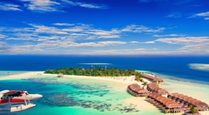 Tips to enjoy food while Travelling Tips to enjoy food while travelleing